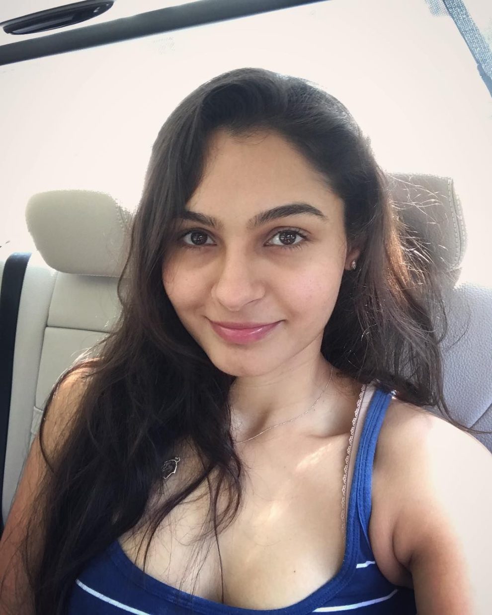 andrea-jeremiah-instagram-990x1237.jpg